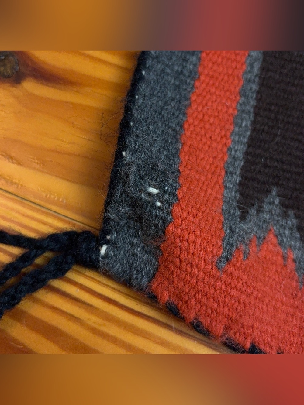 VINTAGE NAVAJO RUG - Picture 12 of 12